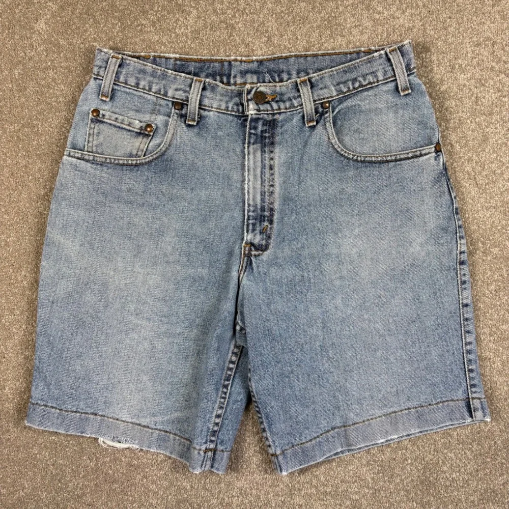 Vintage Levis 545 Loose Fit Denim Shorts Mens 34 Light Wash Orange Tab USA Made